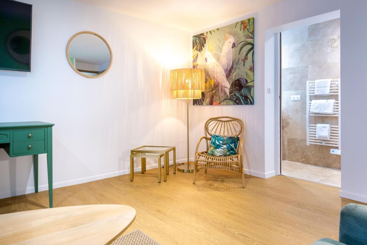 Les Pins Blancs En Provence Hotell Le Muy Exteriör bild